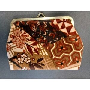 Vtg Velour Velvet Coin Purse Flowers Floral Medium Size.  A1